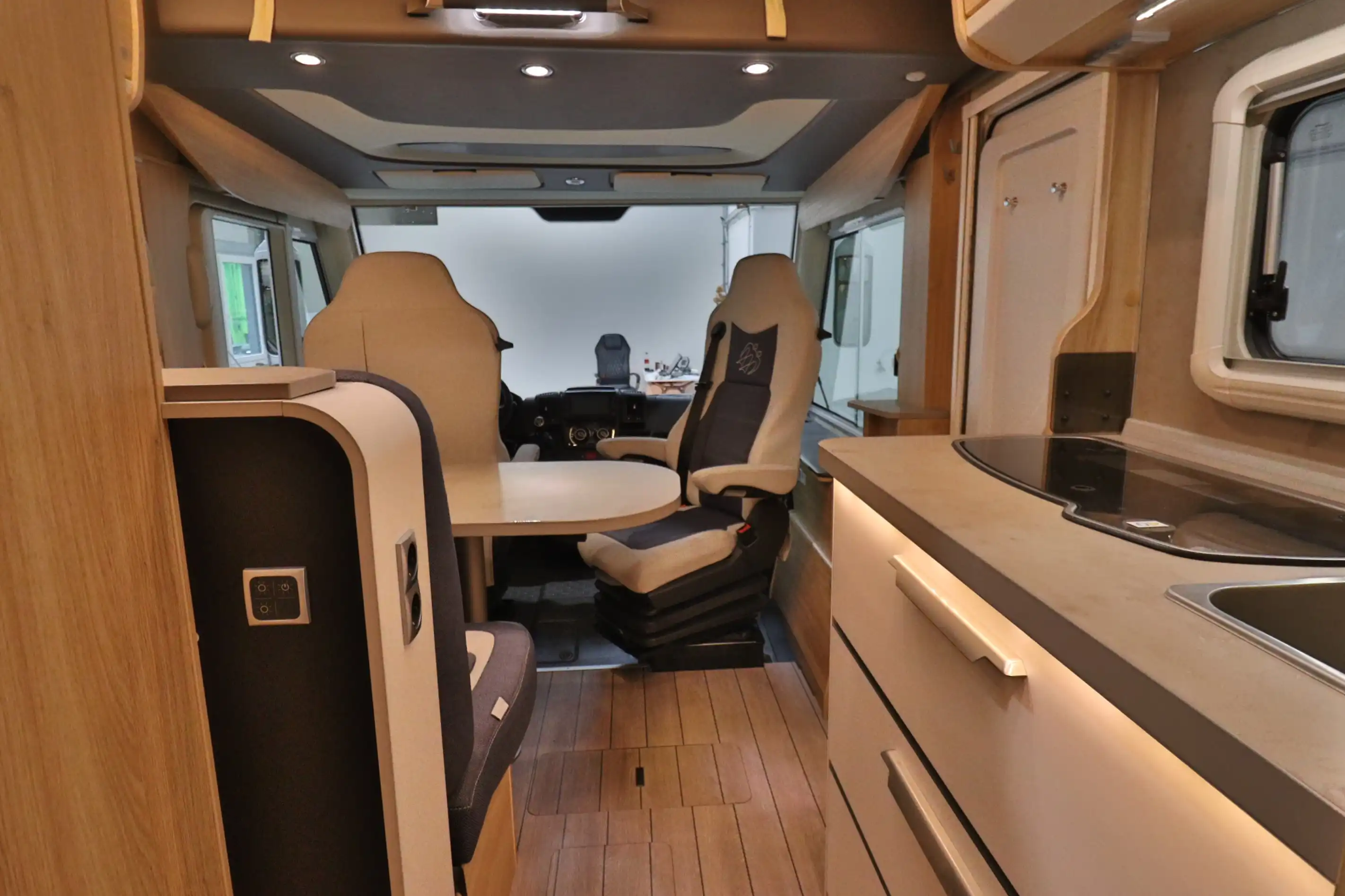 KNAUS SKY I 650 LEG